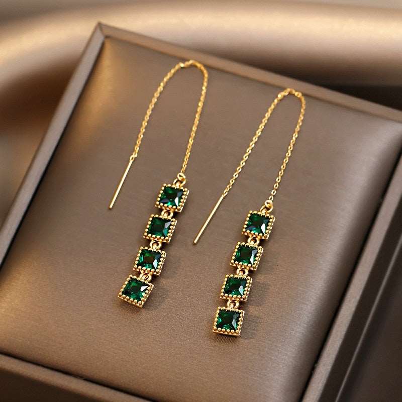 Brinco Lolita Pedras Verdes